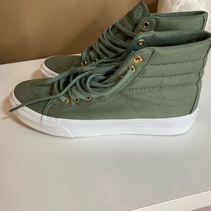 Brand New Olive Green Hightop Vans. 7